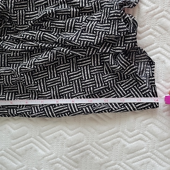 3 for $15 GUC Anthropologie En Crème Print Mini Skirt - Picture 5 of 5